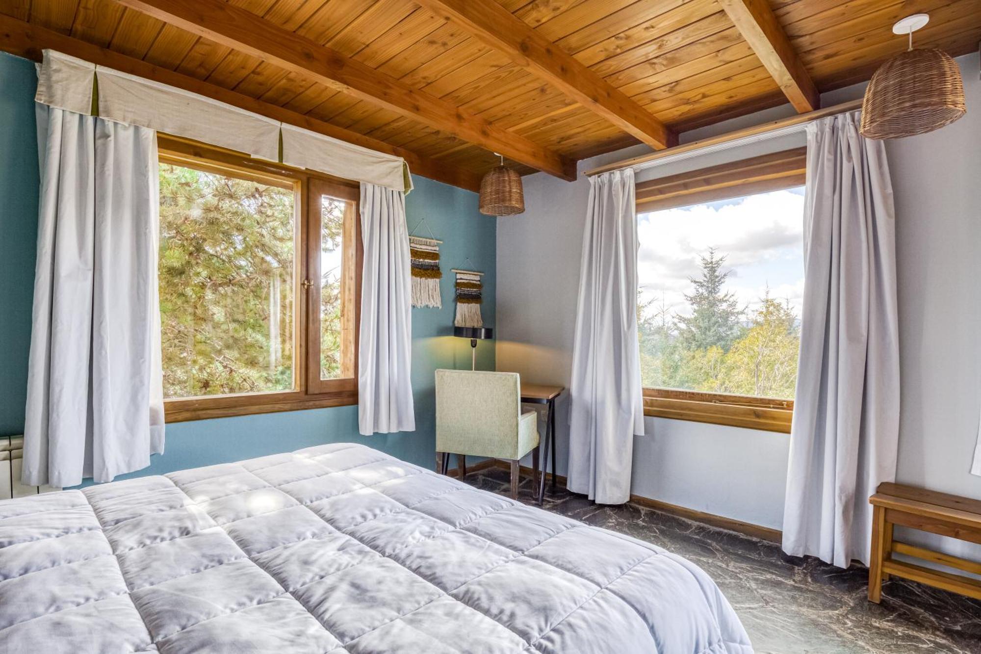 Socialtel Bariloche - Formerly Selina Bariloche Стая снимка